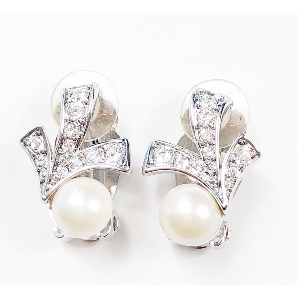 Nina Ricci Crystal and Faux Pearl Art Deco Clips Vintage - Picture 2 of 5